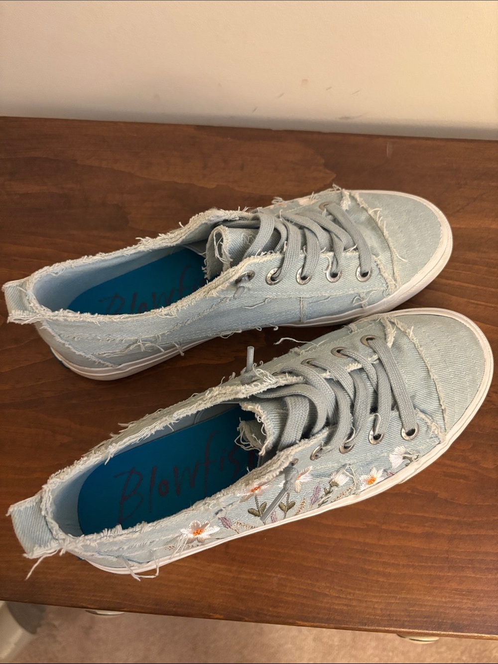 Blowfish Floral Sneaker - Picture 4 of 8